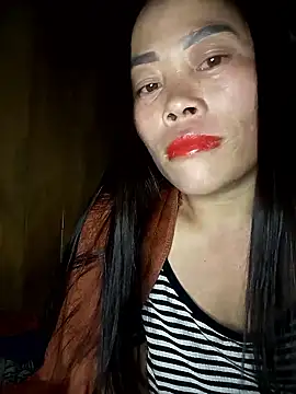 Snapshot of CoMay003 chatting on 01-13-26, 01:49 CoMay003 online show from 01-13-26, 01:49