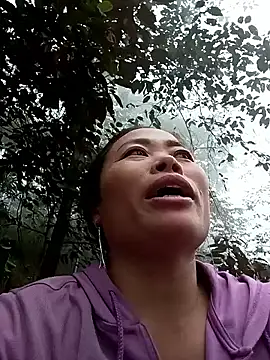 Snapshot of CoMay003 chatting on 01-15-26, 05:56 CoMay003 online show from 01-15-26, 05:56