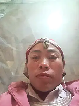 Snapshot of CoMay003 chatting on 02-03-26, 10:53 CoMay003 online show from 02-03-26, 10:53