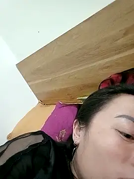 Snapshot of CoMay003 chatting on 02-08-26, 10:18 CoMay003 online show from 02-08-26, 10:18