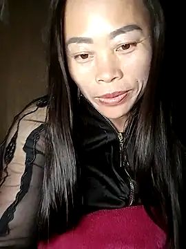 Snapshot of CoMay003 chatting on 02-10-26, 05:00 CoMay003 online show from 02-10-26, 05:00