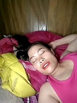 Snapshot of CoMay003 chatting on 02-12-26, 10:54 CoMay003 online show from 02-12-26, 10:54