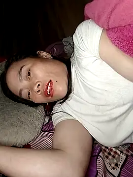 Snapshot of CoMay003 chatting on 02-19-26, 04:14 CoMay003 online show from 02-19-26, 04:14