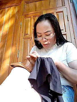 Snapshot of CoMay003 chatting on 02-21-26, 08:26 CoMay003 online show from 02-21-26, 08:26