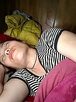 Snapshot of CoMay003 chatting on 03-17-26, 06:00 CoMay003 online show from 03-17-26, 06:00