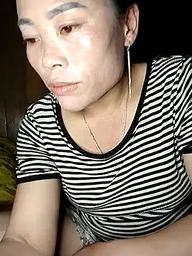 Snapshot of CoMay003 chatting on 03-30-26, 01:45 CoMay003 online show from 03-30-26, 01:45