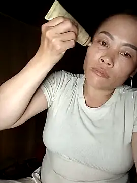 Snapshot of CoMay003 chatting on 04-07-26, 01:55 CoMay003 online show from 04-07-26, 01:55