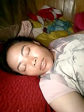 Snapshot of CoMay003 chatting on 04-08-26, 05:13 CoMay003 online show from 04-08-26, 05:13