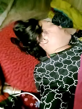 Snapshot of CoMay003 chatting on 04-12-26, 04:56 CoMay003 online show from 04-12-26, 04:56