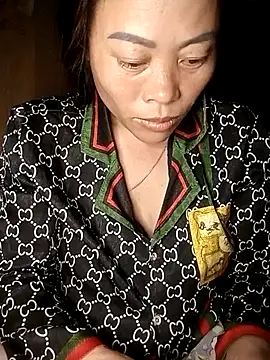 Snapshot of CoMay003 chatting on 04-15-26, 09:26 CoMay003 online show from 04-15-26, 09:26