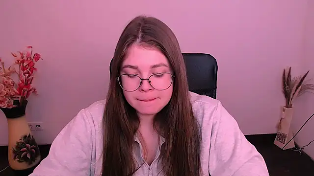 Snapshot of _Lovely_Mary chatting on 10-16-25, 06:36  Lovely Mary online show from 10-16-25, 06:36