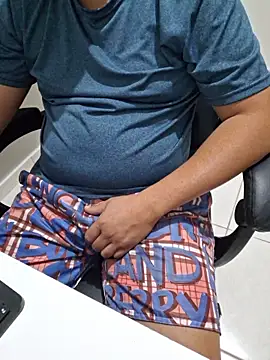 Carloskasado online show from 10-23-25, 11:35