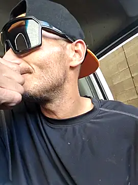 Romance32 online show from 10-19-25, 08:20