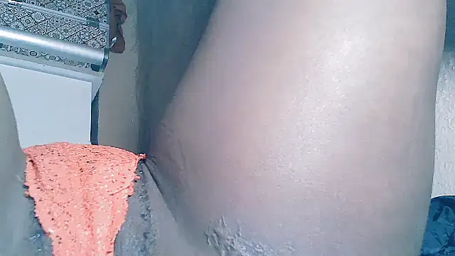 Chloe2001 online show from 09-17-25, 10:44