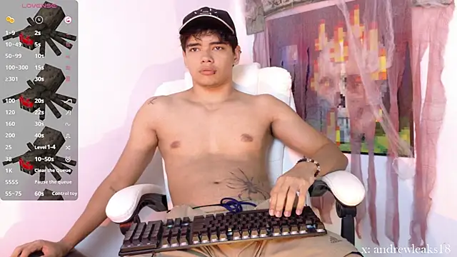 Snapshot of an_drew18 chatting on 10-31-25, 01:56 an drew18 online show from 10-31-25, 01:56