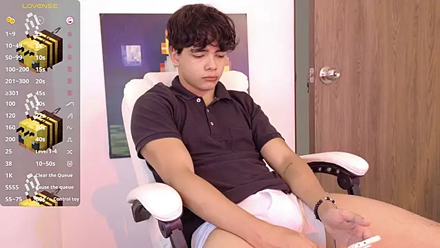 an drew18 online show from 02-01-26, 02:48