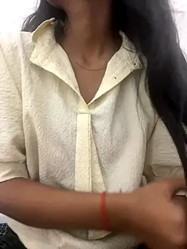 Snapshot of tanisha-2005 chatting on 11-09-25, 07:45 tanisha-2005 online show from 11-09-25, 07:45