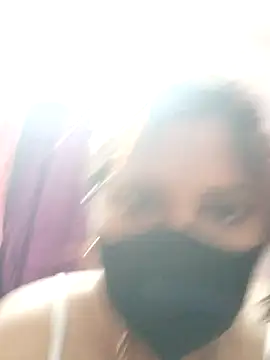 Snapshot of misspriya03 chatting on 01-05-26, 05:27 misspriya03 online show from 01-05-26, 05:27