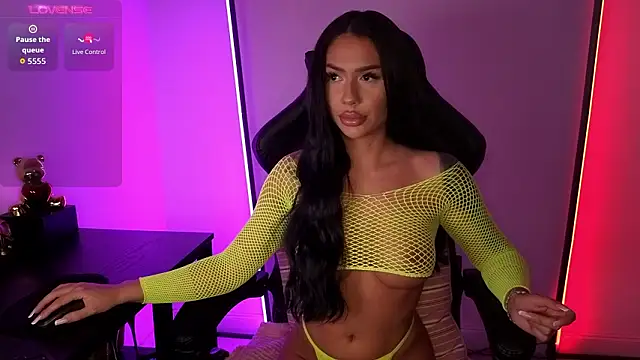 Snapshot of alisonrouge chatting on 02-20-26, 08:09 alisonrouge online show from 02-20-26, 08:09