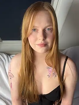 Snapshot of JaneSeraphina chatting on 09-15-25, 02:44 JaneSeraphina online show from 09-15-25, 02:44