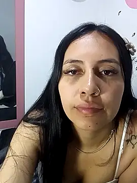 Snapshot of Nika_Hot chatting on 09-15-25, 03:50 Nika Hot online show from 09-15-25, 03:50