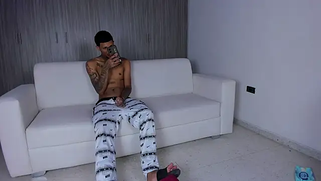 Hot destructionXxx18 online show from 09-18-25, 07:38