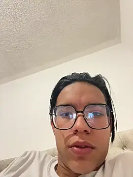 diegoand0911 online show from 05-18-26, 04:46