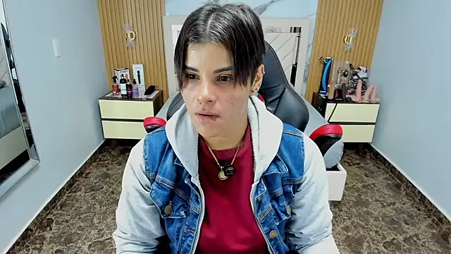 KAROLLJONES1 online show from 12-01-25, 07:19