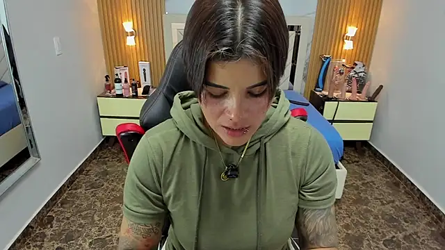 KAROLLJONES1 online show from 12-02-25, 07:42