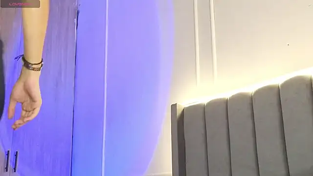 Ice Princess  online show from 11-26-25, 12:06