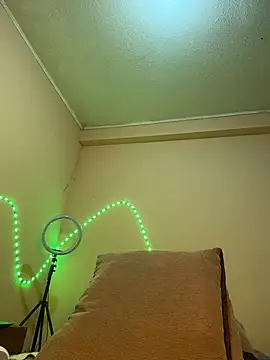 princesaliay online show from 02-12-26, 01:00