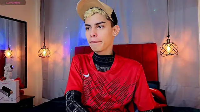 Room 69x online show from 03-09-26, 12:09