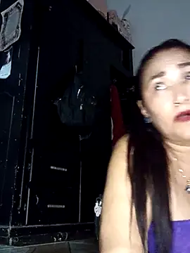 Snapshot of linda_luna29 chatting on 09-13-25, 02:44 linda luna29 online show from 09-13-25, 02:44