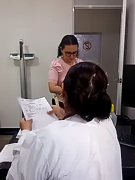 Snapshot of linda_luna29 chatting on 09-20-25, 06:20 linda luna29 online show from 09-20-25, 06:20