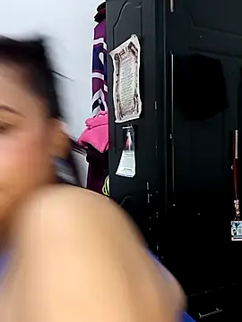 Snapshot of linda_luna29 chatting on 10-04-25, 02:53 linda luna29 online show from 10-04-25, 02:53