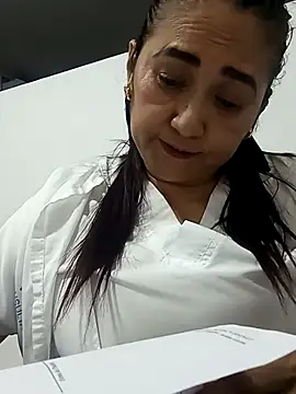 Snapshot of linda_luna29 chatting on 11-13-25, 11:25 linda luna29 online show from 11-13-25, 11:25