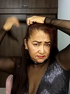 Snapshot of linda_luna29 chatting on 12-14-25, 07:36 linda luna29 online show from 12-14-25, 07:36