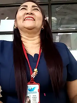 Snapshot of linda_luna29 chatting on 12-17-25, 08:59 linda luna29 online show from 12-17-25, 08:59