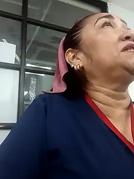 Snapshot of linda_luna29 chatting on 01-06-26, 08:34 linda luna29 online show from 01-06-26, 08:34