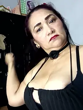 Snapshot of linda_luna29 chatting on 01-10-26, 04:58 linda luna29 online show from 01-10-26, 04:58