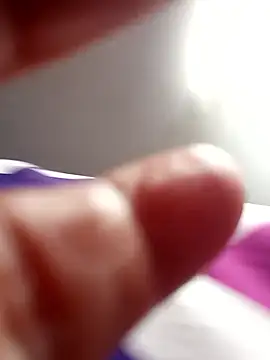 Snapshot of linda_luna29 chatting on 01-11-26, 01:27 linda luna29 online show from 01-11-26, 01:27