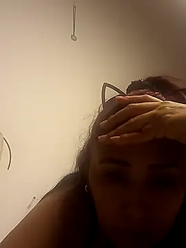 Snapshot of linda_luna29 chatting on 02-15-26, 07:51 linda luna29 online show from 02-15-26, 07:51