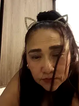 Snapshot of linda_luna29 chatting on 03-22-26, 05:55 linda luna29 online show from 03-22-26, 05:55