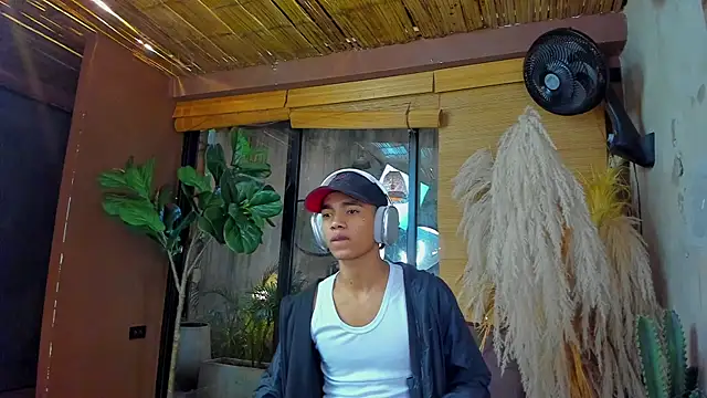 AlanCutee online show from 11-29-25, 11:35