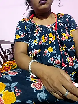 Snapshot of Cute-Swewty chatting on 11-02-25, 01:13 Cute-Swewty online show from 11-02-25, 01:13