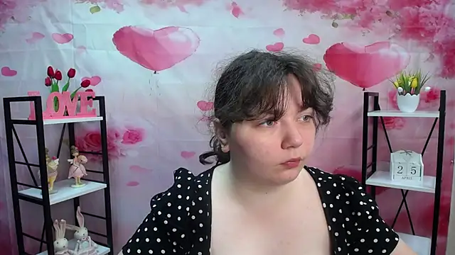Snapshot of NeonilaLisova chatting on 04-26-26, 05:16 NeonilaLisova online show from 04-26-26, 05:16