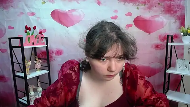 Snapshot of NeonilaLisova chatting on 04-29-26, 05:00 NeonilaLisova online show from 04-29-26, 05:00