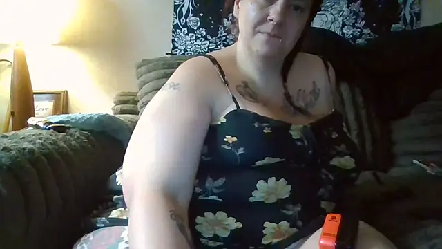 Snapshot of ThickkkMama420 chatting on 05-17-26, 05:53 ThickkkMama420 online show from 05-17-26, 05:53