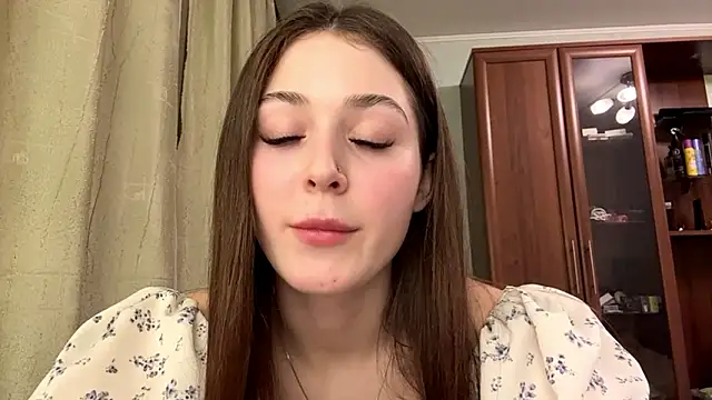 Adel strongwoman online show from 03-05-26, 05:20