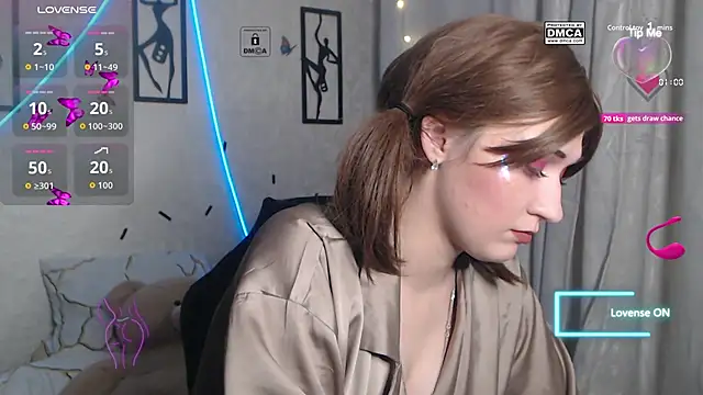 sweetest-cherry online show from 10-04-25, 06:28